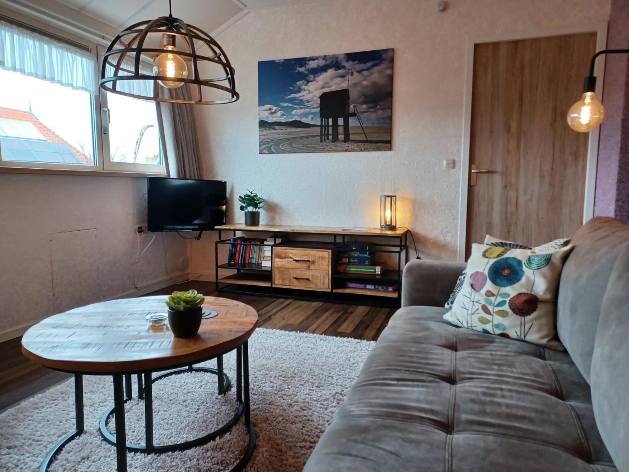 Hotel Dichtbijzee Oosterend  ภายนอก รูปภาพ